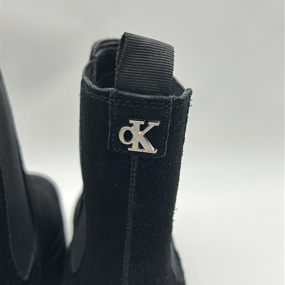 2262- Calvin Klein Jeans Black Platform Suede Ankle Boots Size 6.5 - Picture 8 of 11